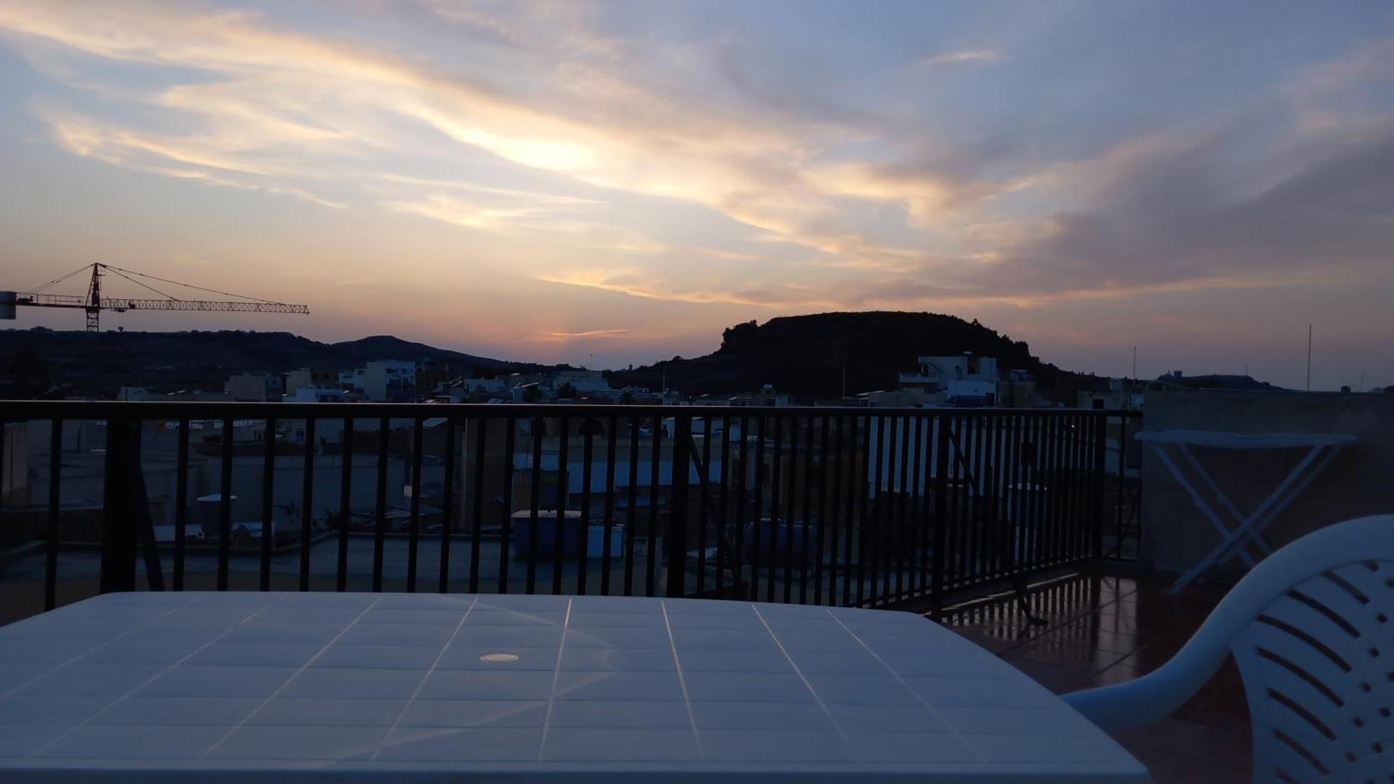 Sunset Suite Victoria Exterior foto